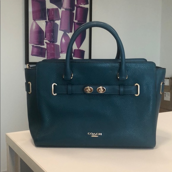 Coach Handbags - Coach Swagger 27 Bag